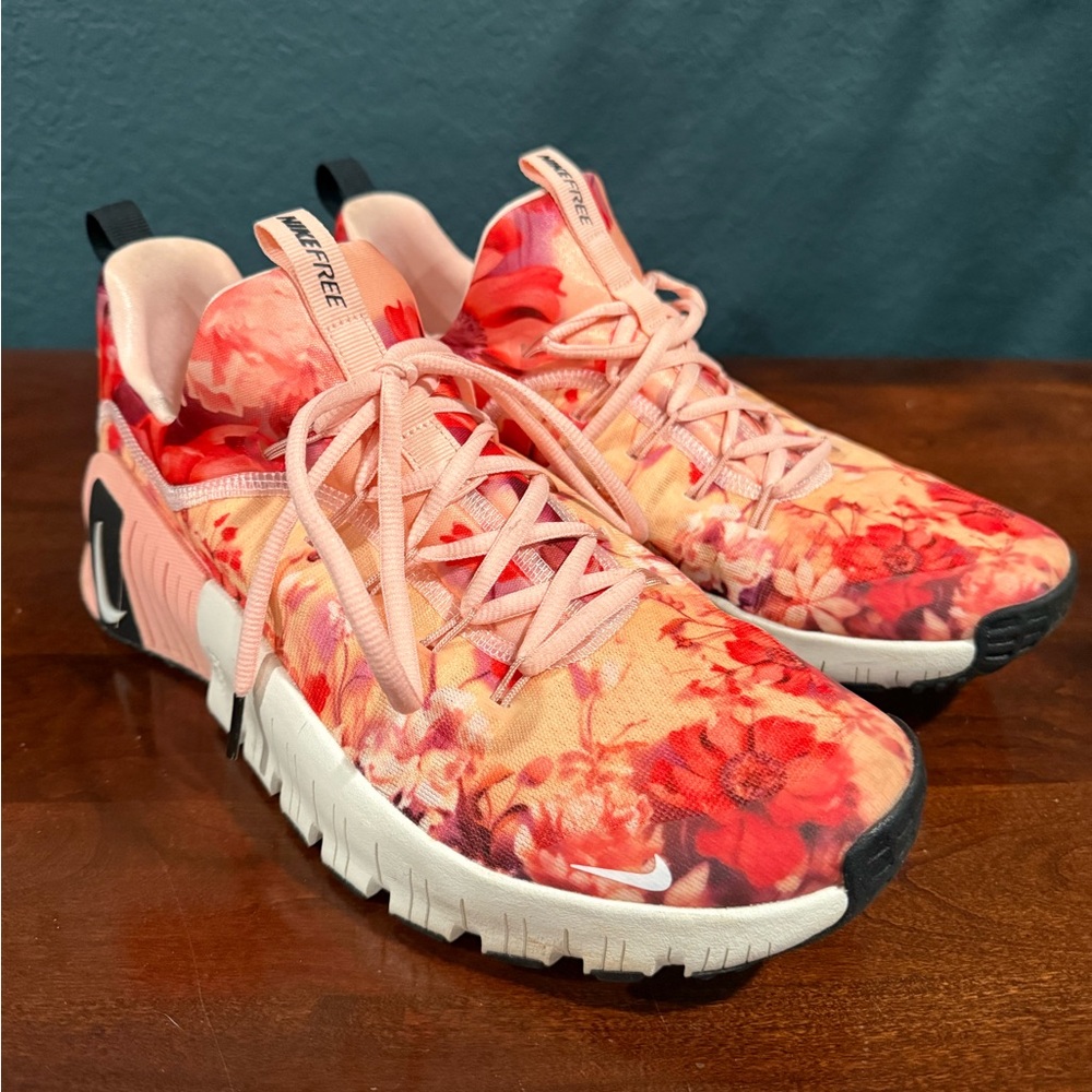 Nike Free Metcon 6 Floral Sneakers - Pink and Orange